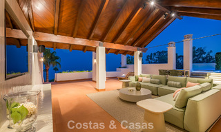 Ático reformado con vistas al mar en venta en primera línea de playa en la Nueva Milla de Oro, entre Marbella y Estepona 785287 