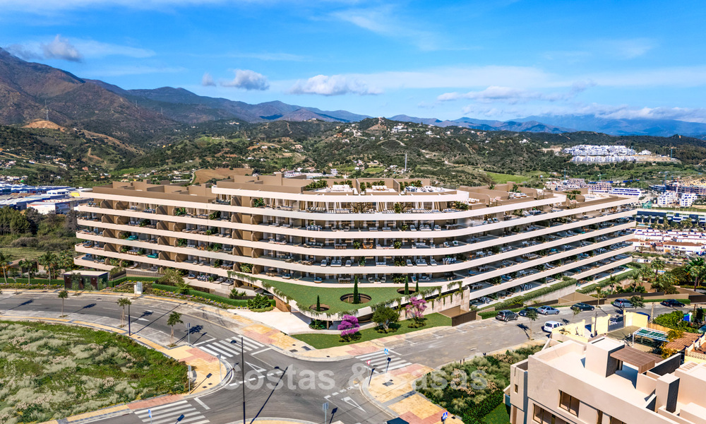 ¡Lanzamiento! Innovadores apartamentos sobre plano con vistas panorámicas al mar en venta cerca del centro de Estepona 785253