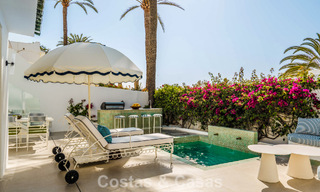 Lujosa propiedad en primera línea de playa con vistas al mar en venta, en la playa de la prestigiosa Milla de Oro de Marbella 785335 