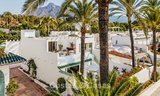Lujosa propiedad en primera línea de playa con vistas al mar en venta, en la playa de la prestigiosa Milla de Oro de Marbella 785344 