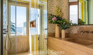 Lujosa propiedad en primera línea de playa con vistas al mar en venta, en la playa de la prestigiosa Milla de Oro de Marbella 785345 