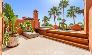 Prestigiosa casa adosada en venta en un exclusivo complejo residencial en la Milla de Oro de Marbella 785428 