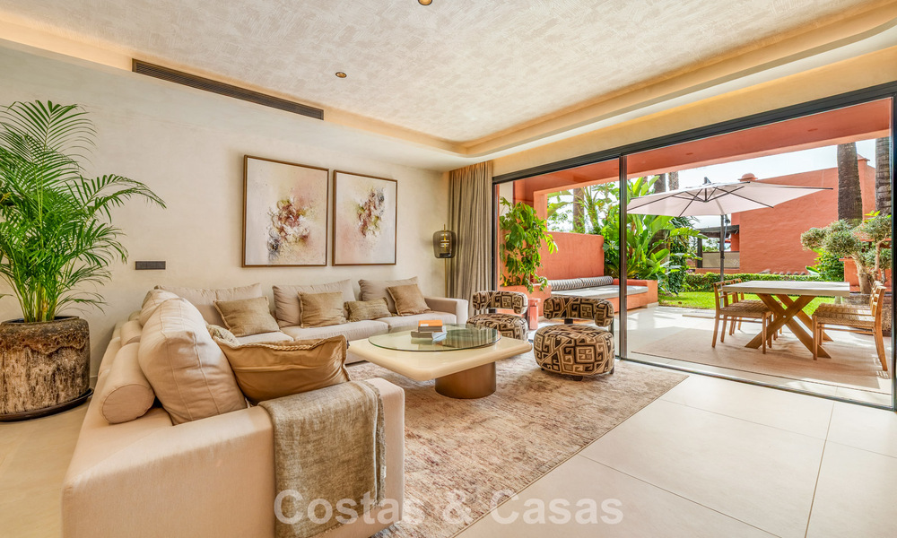 Prestigiosa casa adosada en venta en un exclusivo complejo residencial en la Milla de Oro de Marbella 785436