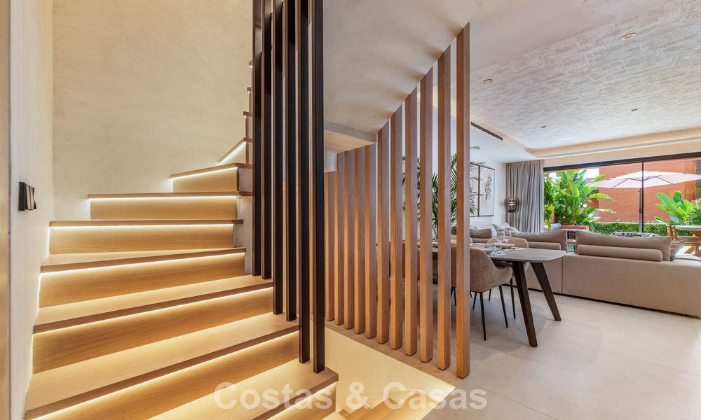 Prestigiosa casa adosada en venta en un exclusivo complejo residencial en la Milla de Oro de Marbella 785440