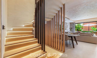 Prestigiosa casa adosada en venta en un exclusivo complejo residencial en la Milla de Oro de Marbella 785440 