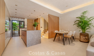 Prestigiosa casa adosada en venta en un exclusivo complejo residencial en la Milla de Oro de Marbella 785443 