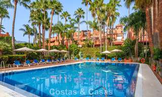 Prestigiosa casa adosada en venta en un exclusivo complejo residencial en la Milla de Oro de Marbella 785450 