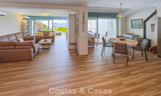 Amplia casa con vistas al mar, lista para entrar a vivir, en venta, junto a la playa, cerca de Estepona 785474 