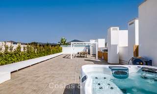 Ático contemporáneo de lujo con amplia azotea en venta cerca de todos los servicios y de la playa en San Pedro, Marbella 785493 
