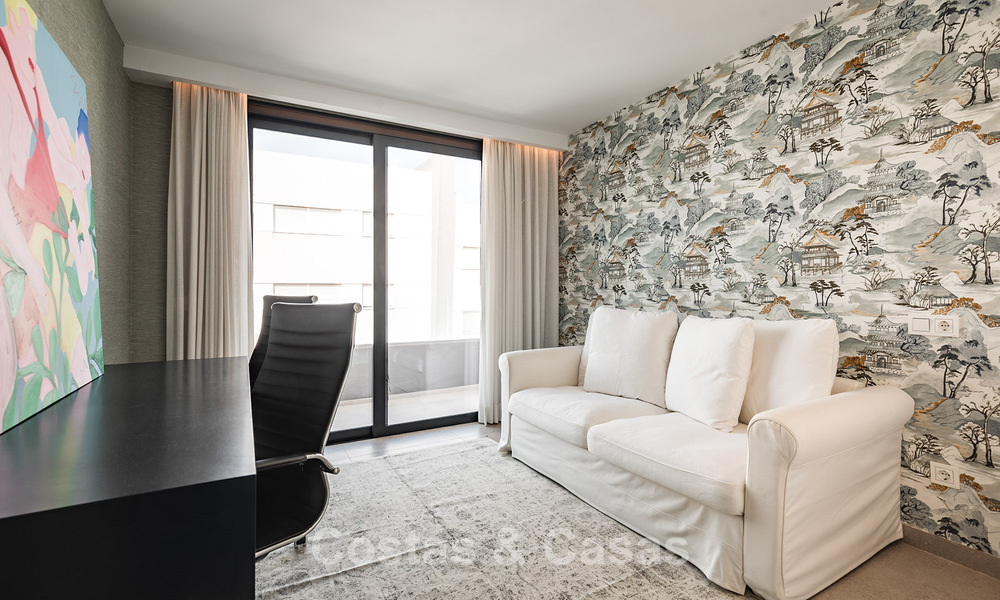 Ático contemporáneo de lujo con amplia azotea en venta cerca de todos los servicios y de la playa en San Pedro, Marbella 785495
