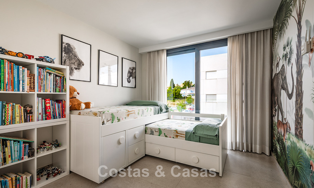 Ático contemporáneo de lujo con amplia azotea en venta cerca de todos los servicios y de la playa en San Pedro, Marbella 785499