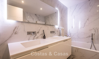 Ático contemporáneo de lujo con amplia azotea en venta cerca de todos los servicios y de la playa en San Pedro, Marbella 785500 