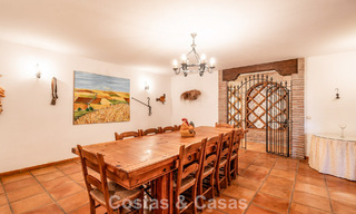 Espaciosa villa de lujo española en venta en una zona residencial aislada de la Milla de Oro de Marbella 785675 