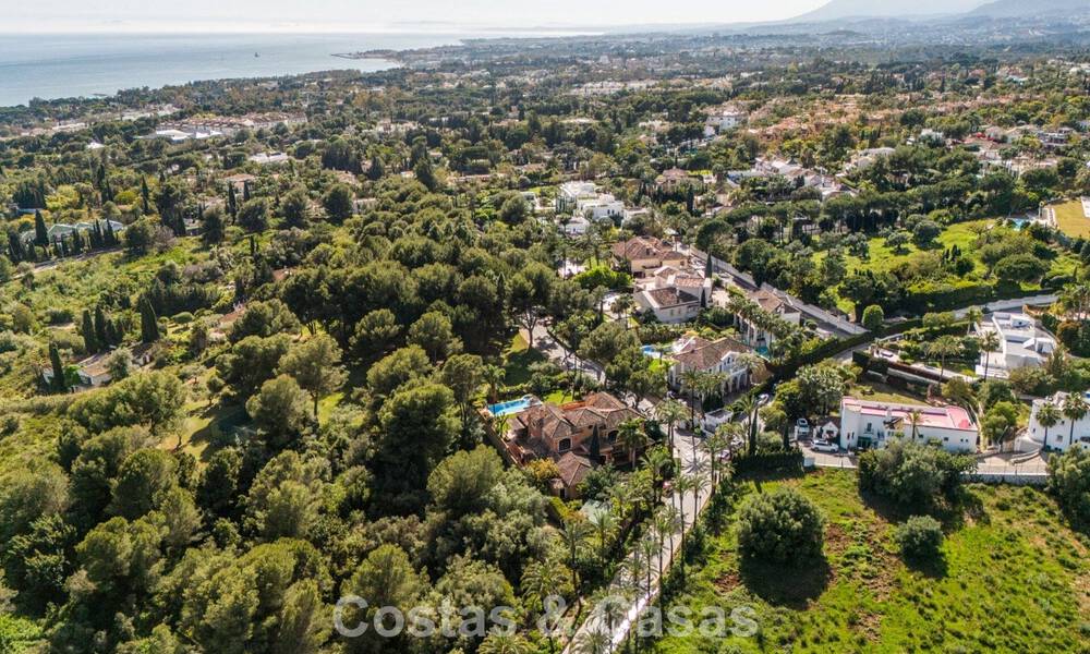 Espaciosa villa de lujo española en venta en una zona residencial aislada de la Milla de Oro de Marbella 785677