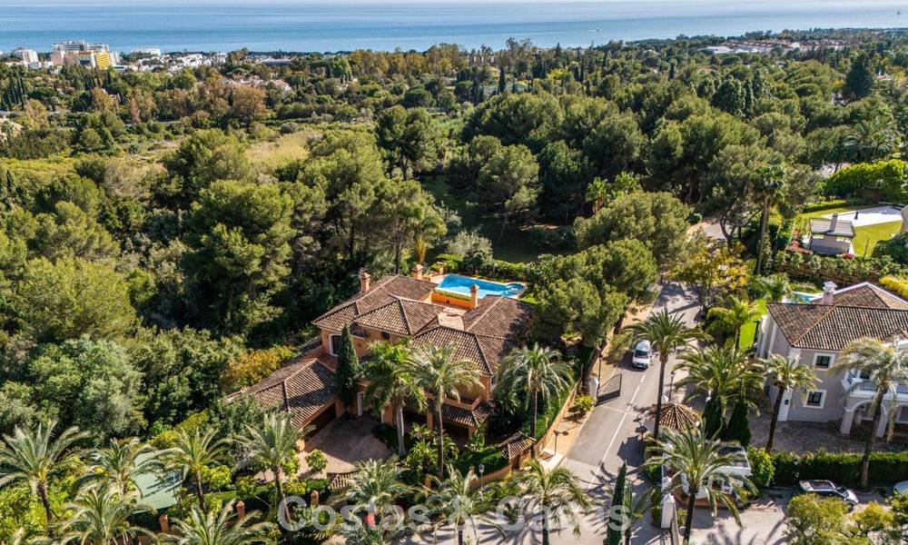 Espaciosa villa de lujo española en venta en una zona residencial aislada de la Milla de Oro de Marbella 785682