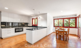 Espaciosa villa de lujo española en venta en una zona residencial aislada de la Milla de Oro de Marbella 785687 