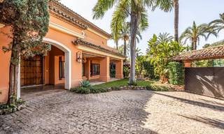 Espaciosa villa de lujo española en venta en una zona residencial aislada de la Milla de Oro de Marbella 785688 