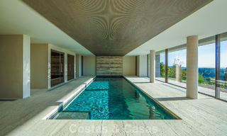 Villa de lujo a la venta con vistas al mar en una urbanización cerrada con seguridad 24/7 en Sotogrande, Costa del Sol 785656 