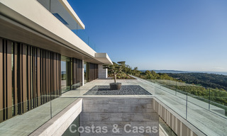 Villa de lujo a la venta con vistas al mar en una urbanización cerrada con seguridad 24/7 en Sotogrande, Costa del Sol 785660 