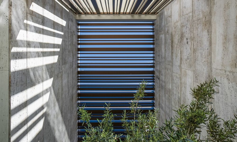 Villa de lujo a la venta con vistas al mar en una urbanización cerrada con seguridad 24/7 en Sotogrande, Costa del Sol 785668