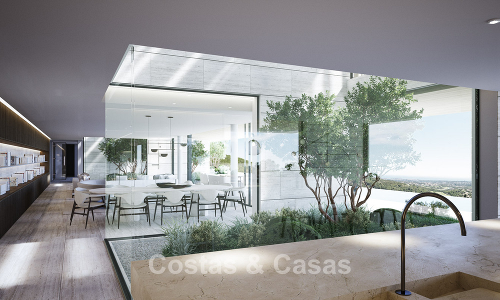 Villa de lujo a la venta con vistas al mar en una urbanización cerrada con seguridad 24/7 en Sotogrande, Costa del Sol 785710