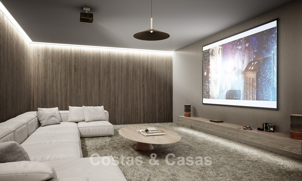 Villa de lujo a la venta con vistas al mar en una urbanización cerrada con seguridad 24/7 en Sotogrande, Costa del Sol 785716