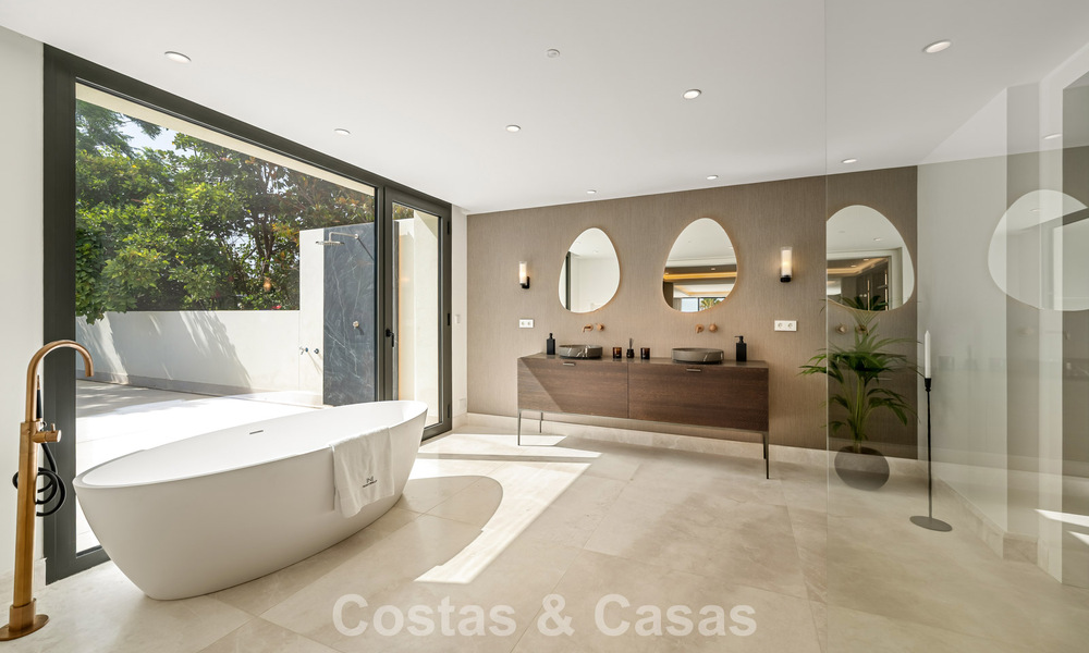 Espaciosa villa de lujo con arquitectura mediterránea moderna en venta en la Milla de Oro de Marbella 785552