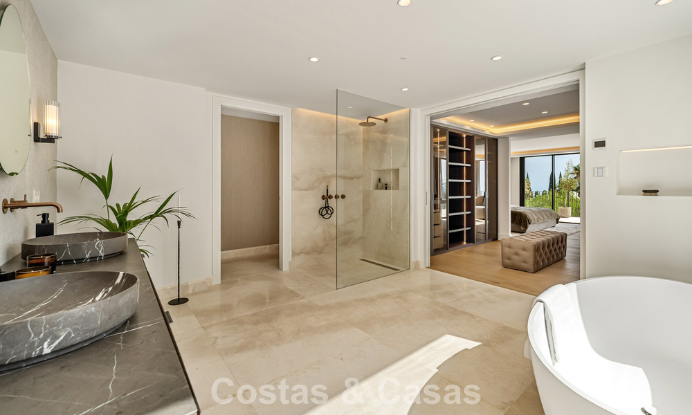 Espaciosa villa de lujo con arquitectura mediterránea moderna en venta en la Milla de Oro de Marbella 785553