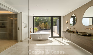 Espaciosa villa de lujo con arquitectura mediterránea moderna en venta en la Milla de Oro de Marbella 785554 