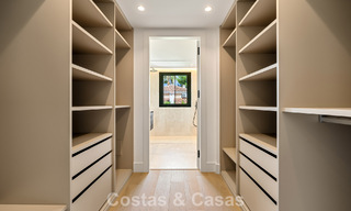 Espaciosa villa de lujo con arquitectura mediterránea moderna en venta en la Milla de Oro de Marbella 785558 