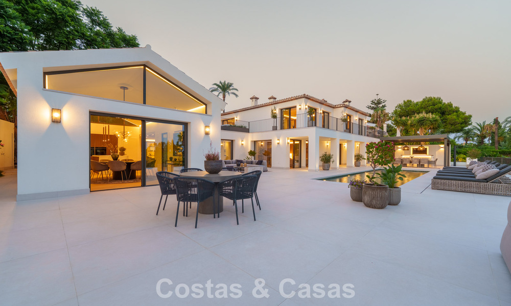 Espaciosa villa de lujo con arquitectura mediterránea moderna en venta en la Milla de Oro de Marbella 785586