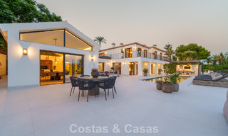Espaciosa villa de lujo con arquitectura mediterránea moderna en venta en la Milla de Oro de Marbella 785586 