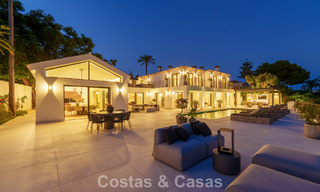 Espaciosa villa de lujo con arquitectura mediterránea moderna en venta en la Milla de Oro de Marbella 785590 