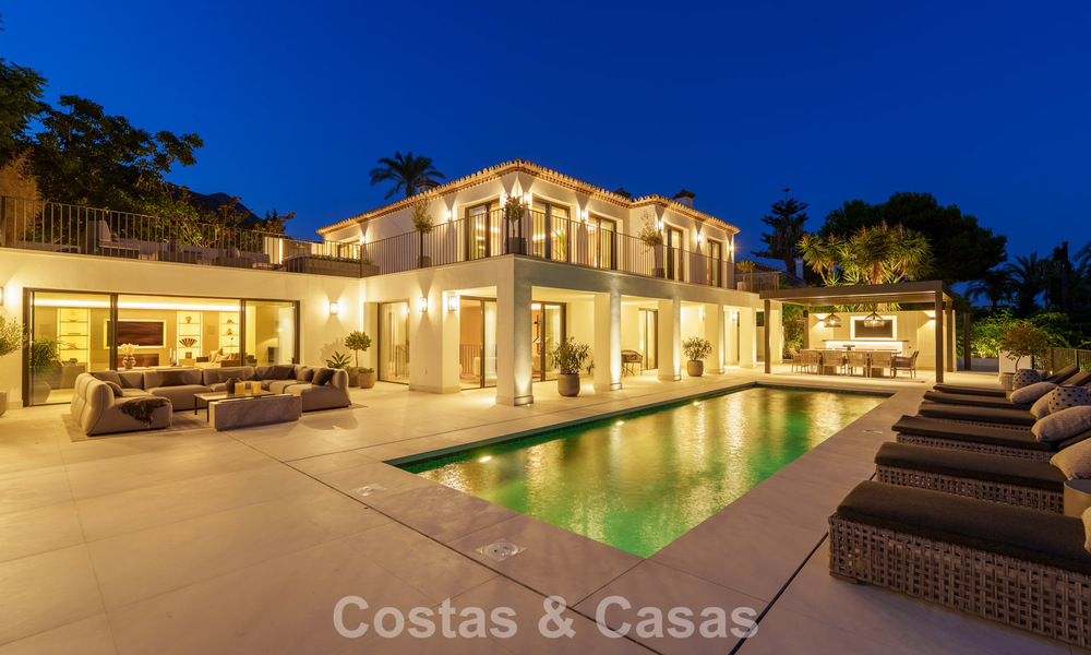 Espaciosa villa de lujo con arquitectura mediterránea moderna en venta en la Milla de Oro de Marbella 785591