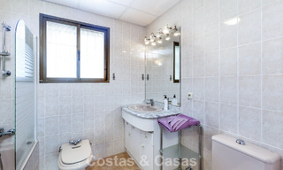 Preciosa villa de 6 dormitorios en venta, directamente en el Club de Golf Los Naranjos en Nueva Andalucía, Marbella 785730 