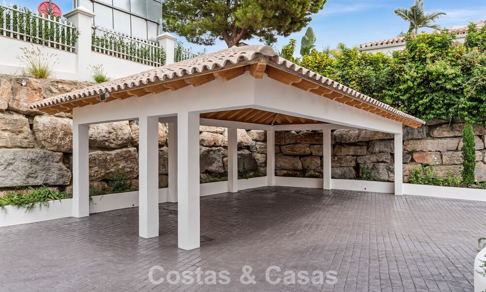 Moderna villa española de lujo en venta en segunda línea de golf en una zona residencial privilegiada, Benahavís, Marbella 785738