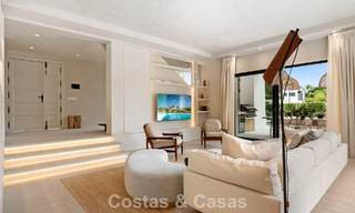 Moderna villa española de lujo en venta en segunda línea de golf en una zona residencial privilegiada, Benahavís, Marbella 785753 