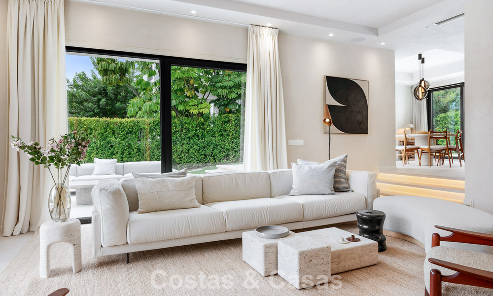 Moderna villa española de lujo en venta en segunda línea de golf en una zona residencial privilegiada, Benahavís, Marbella 785755