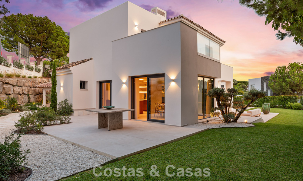 Moderna villa española de lujo en venta en segunda línea de golf en una zona residencial privilegiada, Benahavís, Marbella 785763