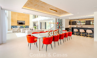 Majestuosa obra maestra a la venta con un estilo moderno en una zona residencial segura de Sotogrande, Costa del Sol 786237 