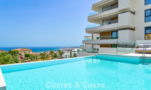 Apartamentos en venta en una ubicación privilegiada con vistas al mar, entre Benalmádena y Fuengirola, Costa del Sol 801792