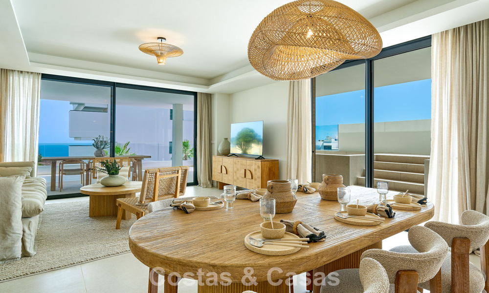 Apartamentos en venta en una ubicación privilegiada con vistas al mar, entre Benalmádena y Fuengirola, Costa del Sol 801796