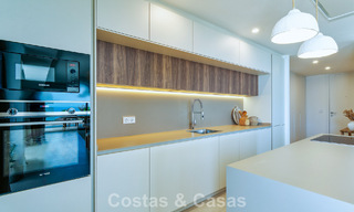 Apartamentos en venta en una ubicación privilegiada con vistas al mar, entre Benalmádena y Fuengirola, Costa del Sol 801798 