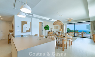 Apartamentos en venta en una ubicación privilegiada con vistas al mar, entre Benalmádena y Fuengirola, Costa del Sol 801803 