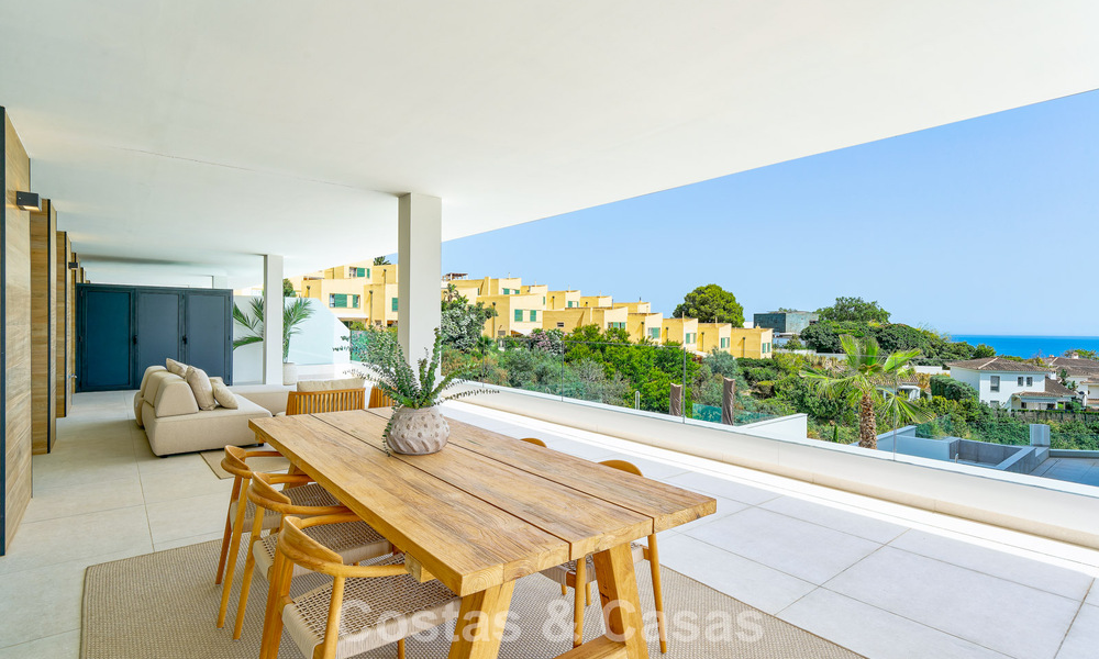 Apartamentos en venta en una ubicación privilegiada con vistas al mar, entre Benalmádena y Fuengirola, Costa del Sol 801818