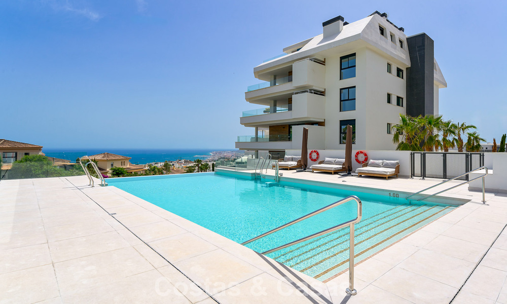 Apartamentos en venta en una ubicación privilegiada con vistas al mar, entre Benalmádena y Fuengirola, Costa del Sol 801824