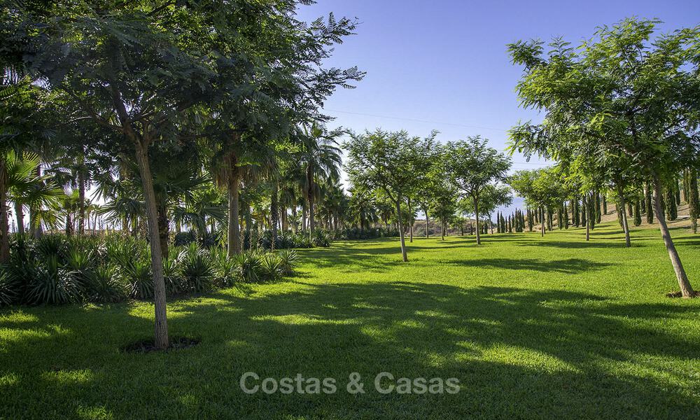 Apartamentos en venta en una ubicación privilegiada con vistas al mar, entre Benalmádena y Fuengirola, Costa del Sol 801829