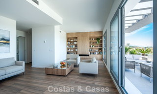 Apartamento nuevo y moderno, listo para entrar a vivir, en venta en un complejo de golf cerca de Estepona centro 785916 