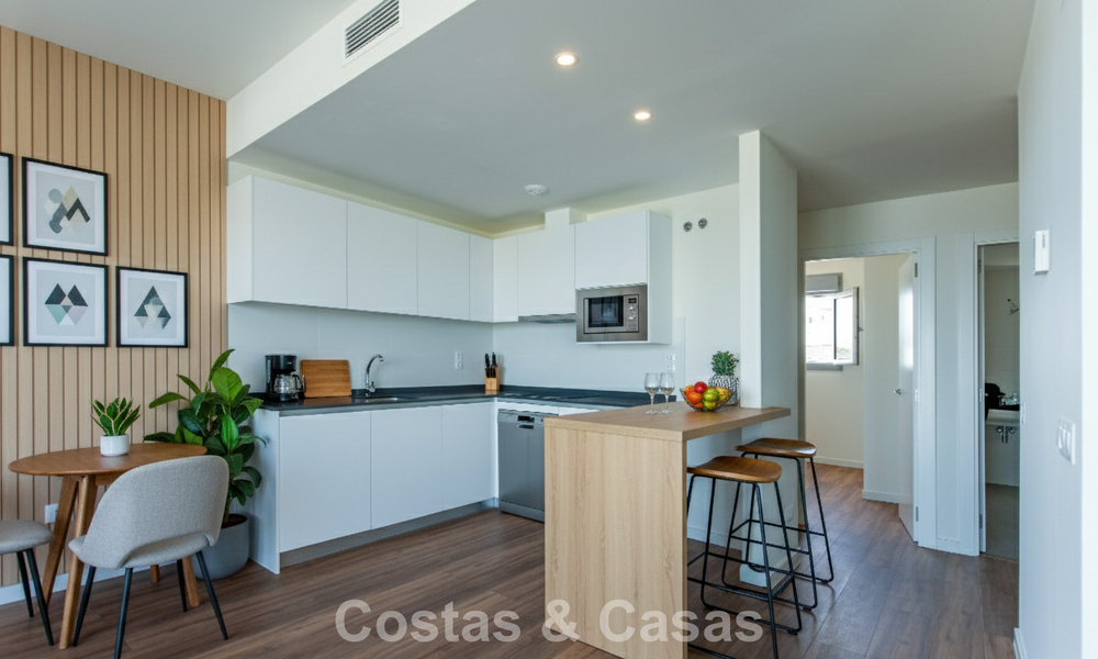 Apartamento nuevo y moderno, listo para entrar a vivir, en venta en un complejo de golf cerca de Estepona centro 785925