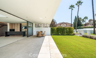 Moderna casa de lujo lista para entrar a vivir en venta en Nueva Andalucía, Marbella 786028 